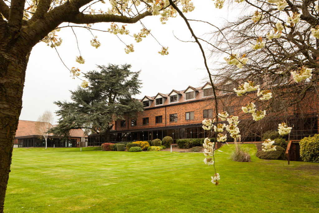 Exterior shot of the rear of the mercure hull grange park hotel