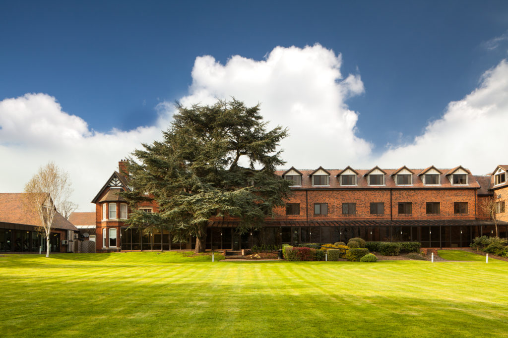 Exterior shot of the rear of the mercure hull grange park hotel