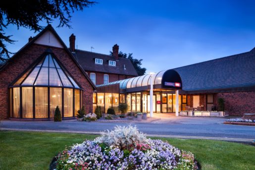 Exterior of Mercure Hull in the evening